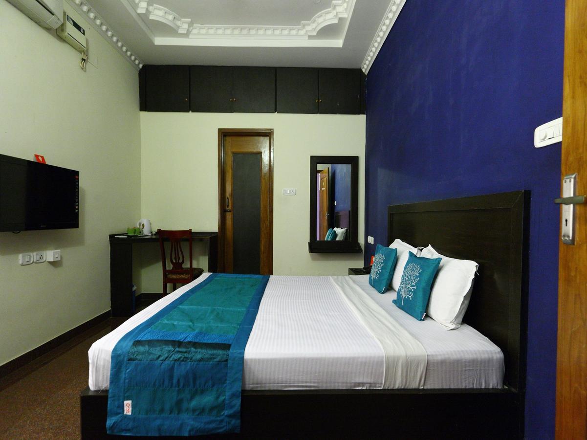 Bed and Breakfast Oyo 7355 Covinille Мадурай Екстер'єр фото